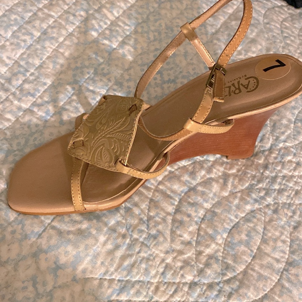 Womens Beige Leather Wedge Sandal Size 7, Excellent Condition